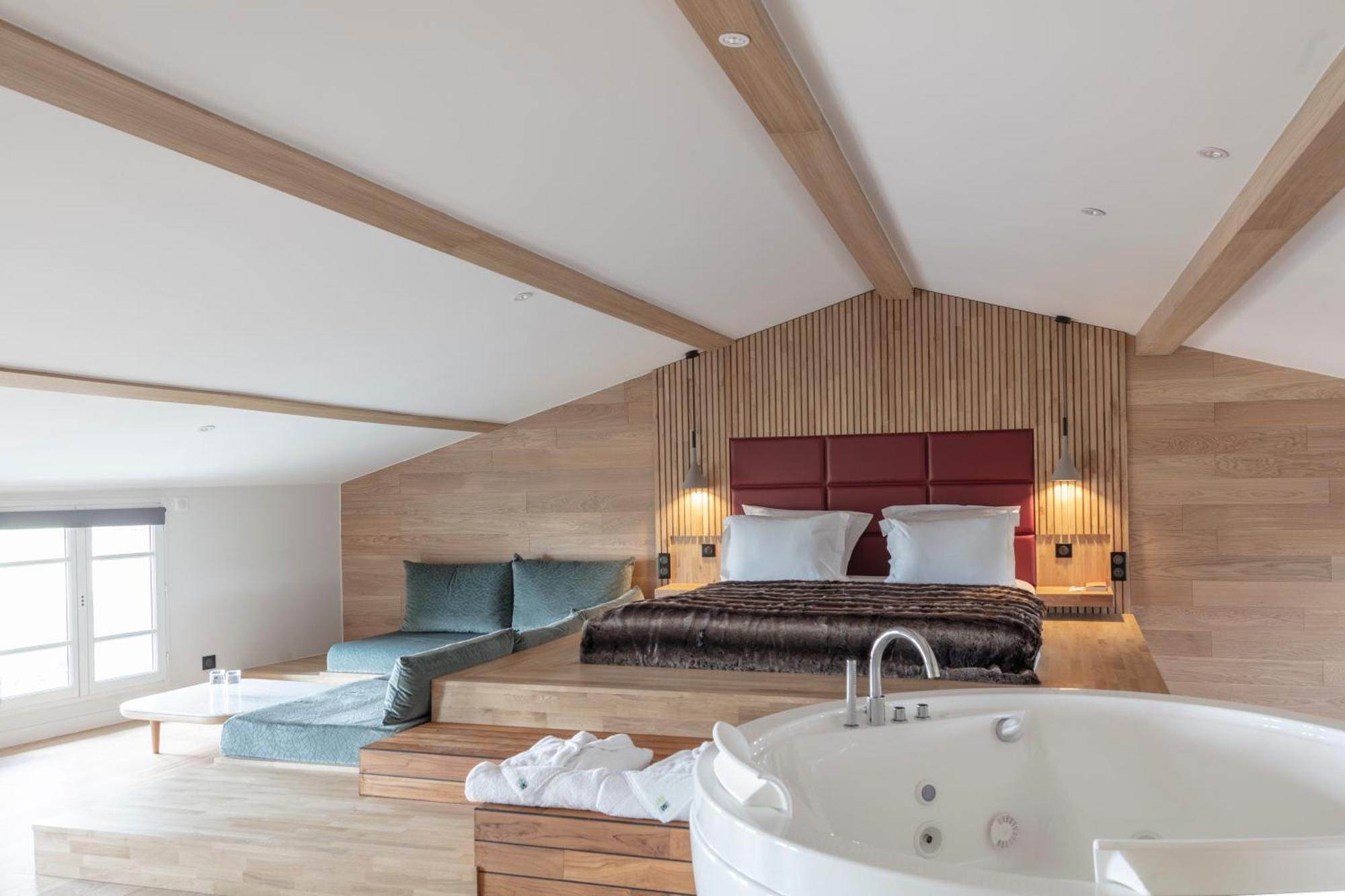 Hotel & Restaurant Origines Par Adrien Descouls - Teritoria Le Broc  외부 사진
