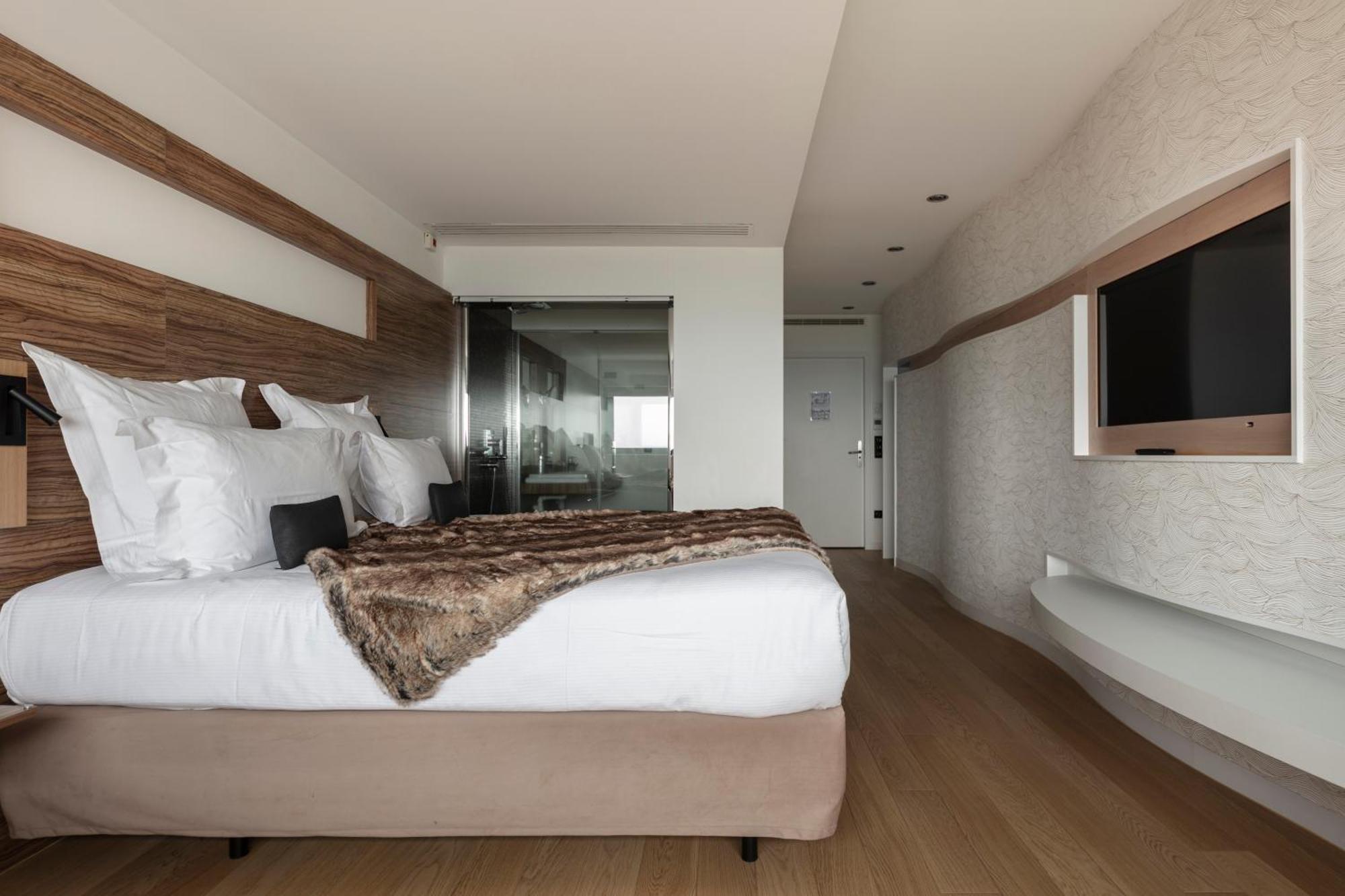 Hotel & Restaurant Origines Par Adrien Descouls - Teritoria Le Broc  객실 사진